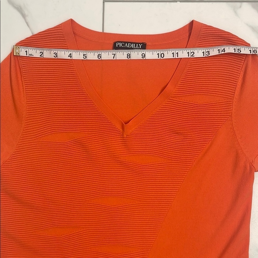 Piccadilly Canada Classic Orange V-Neck Short Sleeve Light Sweater Size XSmall - Picture 9 of 10